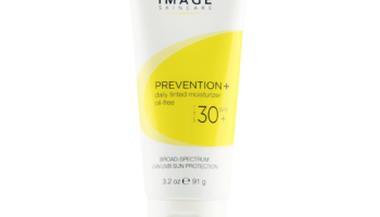SPF Sunscreen PREVENTION+ daily tinted moisturizer SPF 30+